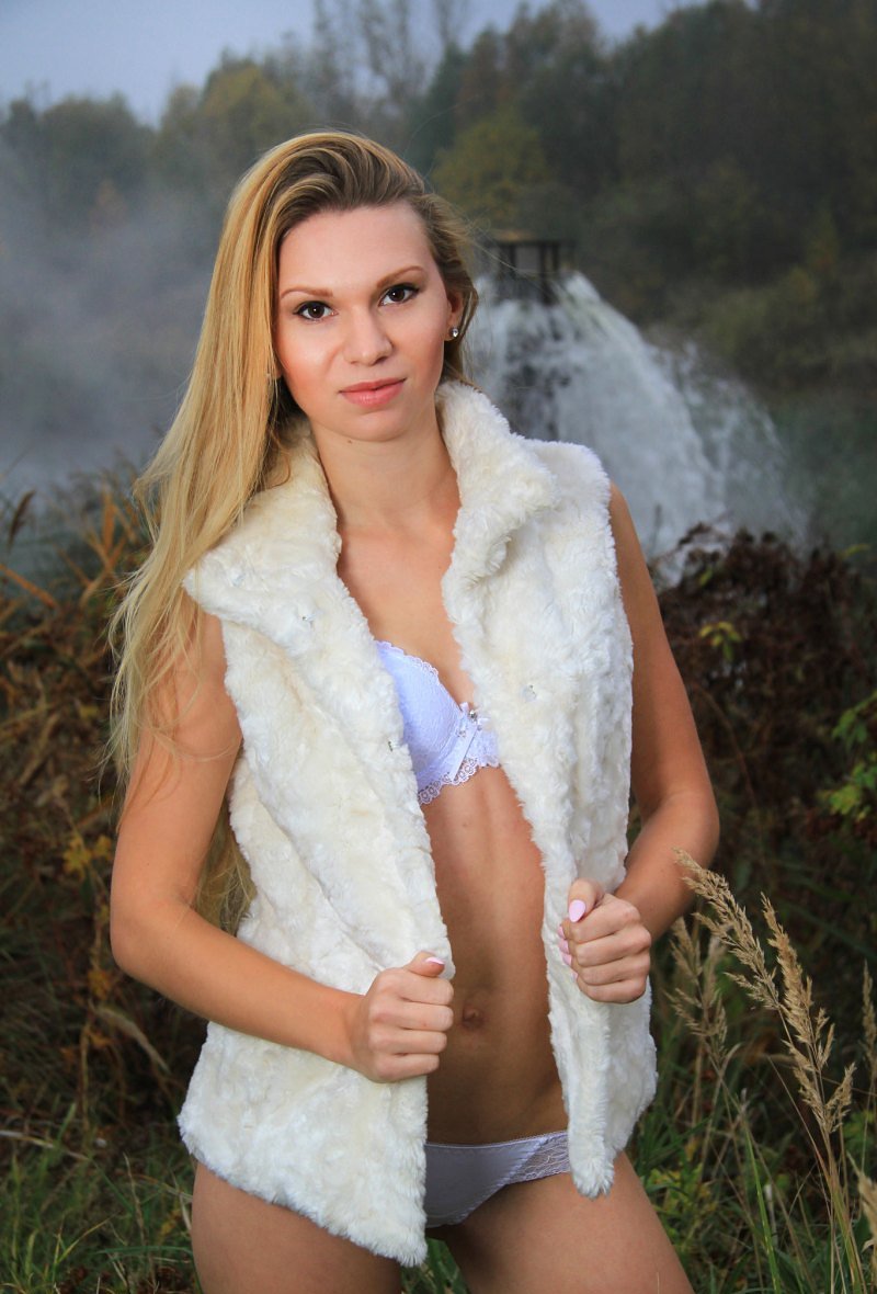 Юлька, 20 лет, 7 размер груди